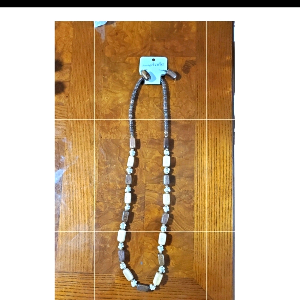 Necklace & earrings set
